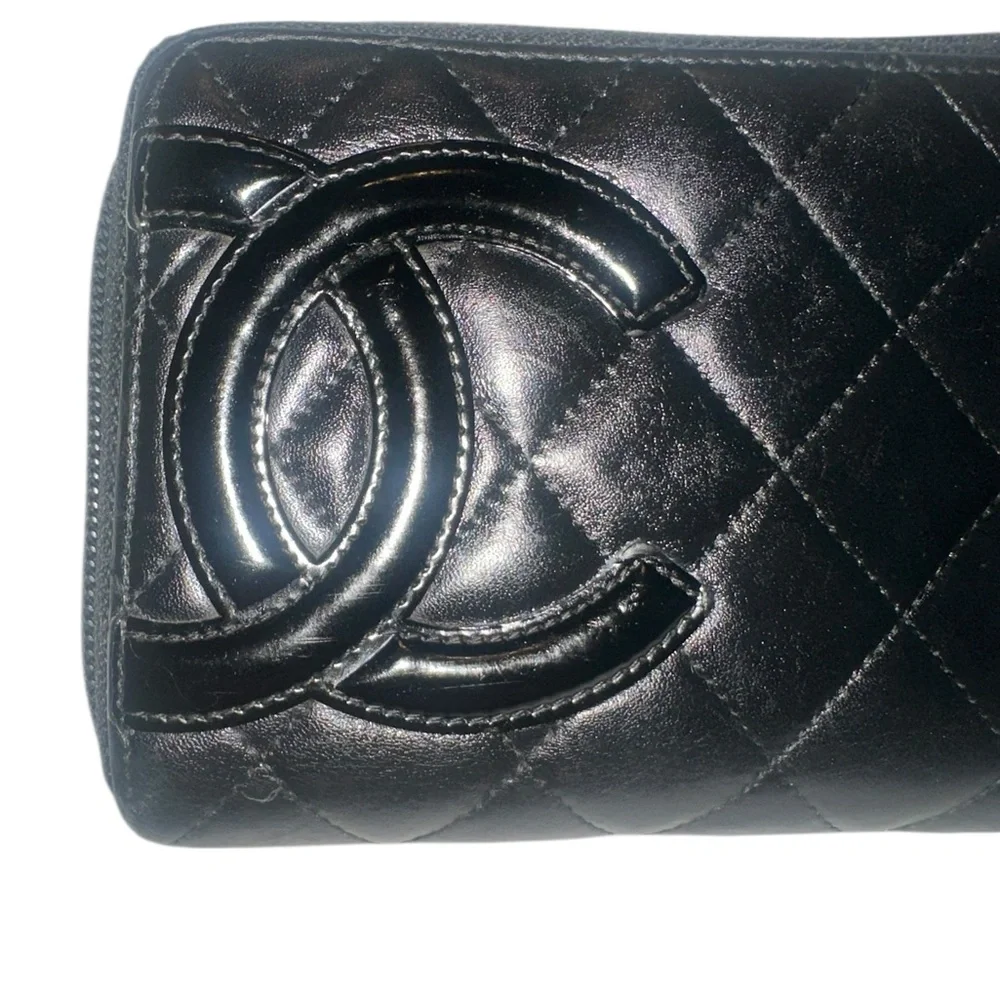 CHANEL Black Quilted Zipper Wallet